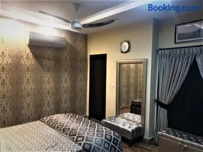 ALI Luxury & Executive Villas & Suites Near Eiffel Tower - Bahria Town - For families , married peop - Image 4