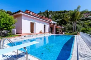 Villa Bouganville - Swimming Pool, Gym & Sauna - Image 4