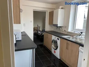 Newcastle Apartment 1 - Free Parking Long Stays Ideal for Contractors - Image 5