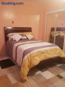 MiMo Home Studio with Private Entrance & Key - Image 4