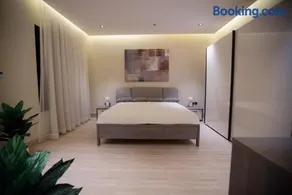 Luxuries Three bedrooms Apartment In AlNakheel - Image 5
