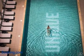 Unique Luxury - Image 5