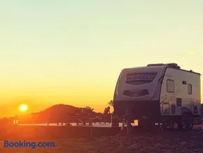 Romantico Trailer com Vista Incrível - Image 5