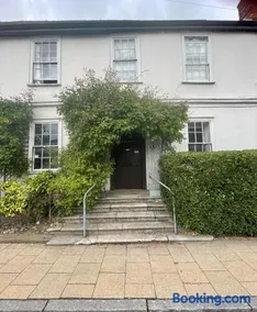 Rooms at 1 Reydon House - Image 5