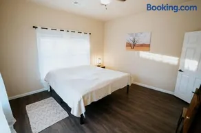 4bd 2 bath home in Downtown McKinney! - Image 5