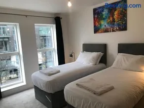 Sterling River view Apartment, Greenhithe 4 with Netflix & Amazon Music - Image 5