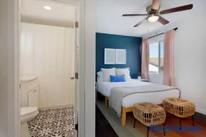 *San Diego Retreat*Renovated*Central Location* - Image 3