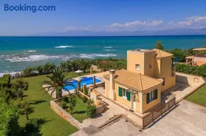 Beachfront Twin Villas - Image 5