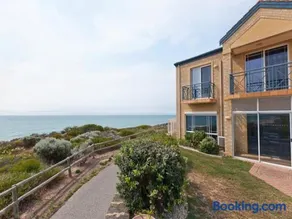 Caravel Beach House Mandurah - Image 5