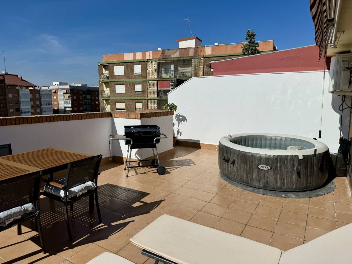 Your Long Stay Attic Home In Valencia - Valencia