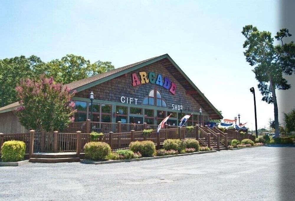 Blue Bubble Beach House - Three Bedroom holiday home by null