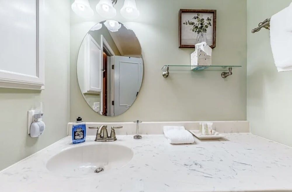 Blue Bubble Beach House - Three Bedroom holiday home by null