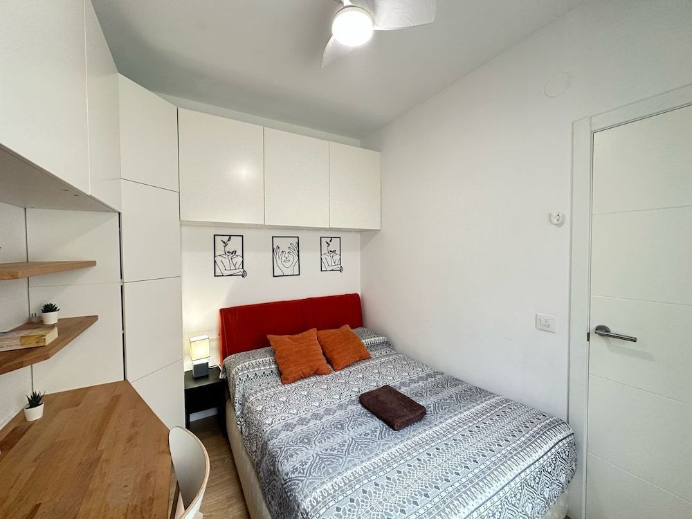 Spacious double room with balcony photo 3