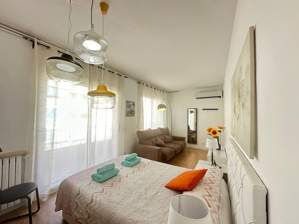 Spacious double room with balcony