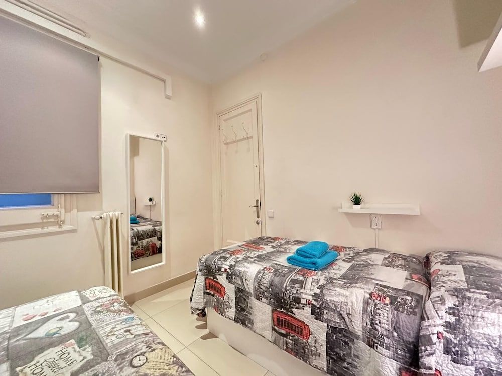 Rooms Gran Via photo 9