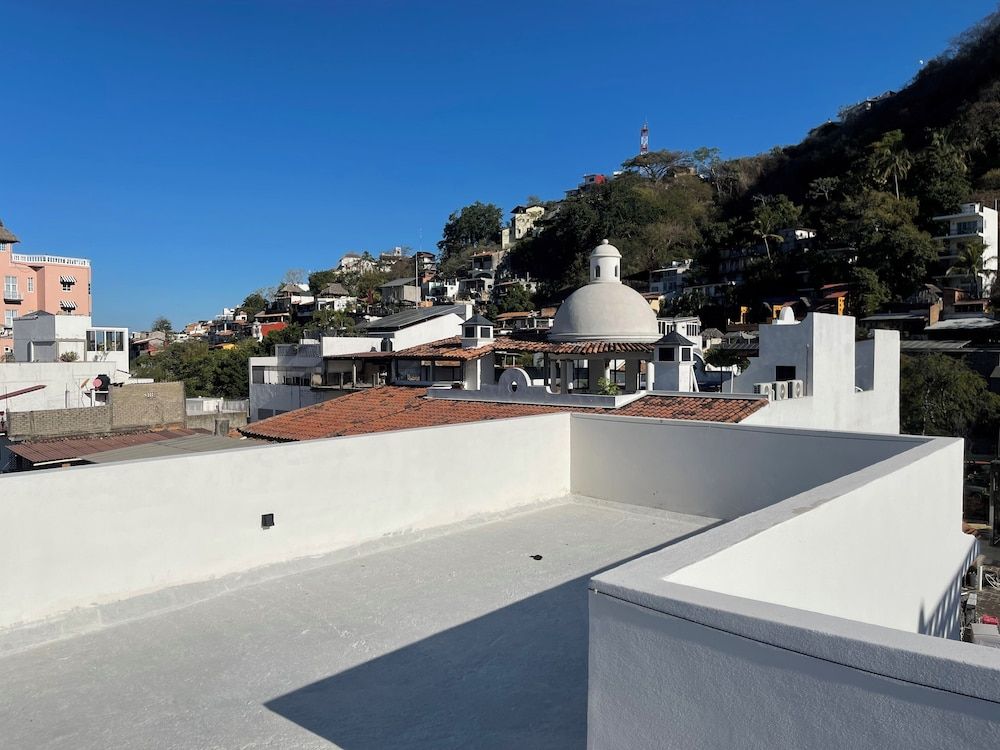 Cuale Condo Retreats