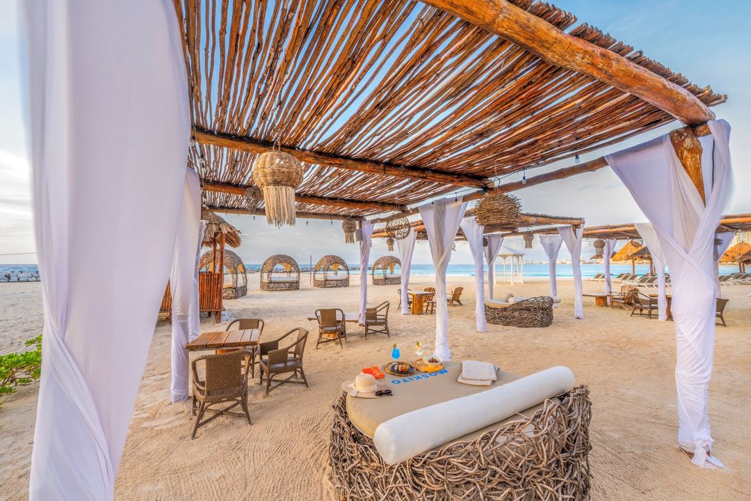 Altitude at Krystal Grand Cancun - All inclusive